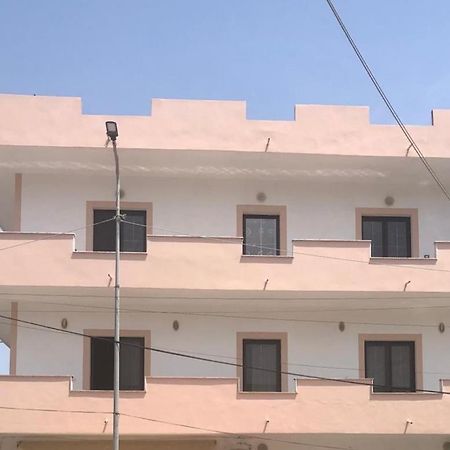 Casa Intera La Paghi Come Una Camera The Home With The Price Of A Room Durrës Exterior foto